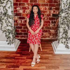 Meet your Posher, Elizabeth